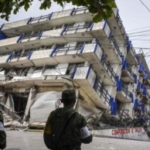 メキシコ地震　死者61人、さらに増えるおそれ