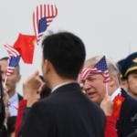 トランプ大統領が中国・北京に到着、北朝鮮問題などを協議へ