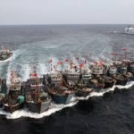 中国漁船、水産庁職員１２人乗せ半日逃走　停船命令無視　ＥＥＺ漁業法違反の疑い