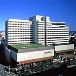 ホテルニューオータニ博多でイチゴのナイトデザートビュッフェ　／福岡