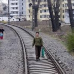 北朝鮮の鉄道、１００年前の設備そのまま　韓国政府公表