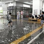 九州北部中心に非常に激しい雨のおそれ　土砂災害に厳重警戒