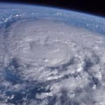 ハリケーン、バハマは「壊滅的」　被害の全容不明