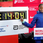 コスゲイが女子マラソン世界新記録