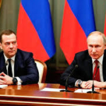 ロシア首相、内閣総辞職表明　プーチン氏退任後の布石か