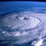 台風10号　6日(日)から日本接近　920hPa前後と特別警報級の勢力　甚大な被害発生のおそれ