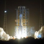 中国の月探査機、嫦娥5号発射　サンプルリターンなるか