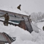 秋田県、大雪被害で７市町村に災害救助法初適用　自衛隊と連携、自治体支援強化