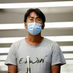 ミャンマーで拘束の日本人記者、解放 成田空港に到着