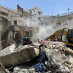ガザ空爆で住宅倒壊、子供含む40人超死亡 イスラエル「誤爆でない」