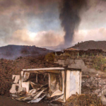 溶岩で家屋100軒破壊 カナリア諸島の火山噴火