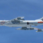 中国爆撃機が沖縄通過 太平洋と往復、空自が監視