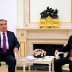 プーチン氏、侵攻後初の外遊…タジキスタン訪問し「友好的な土を踏めうれしく思う」