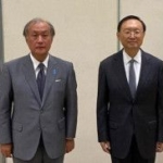 秋葉国家安全保障局長と中国外交トップが会談　日中関係の再構築急ぐ