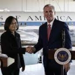 台湾の蔡総統、米下院議長とカリフォルニア州で会談　中国との危険な三角関係の今後は