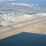 米軍三沢基地のＦ１６、米子空港に２機が緊急着陸…滑走路が約２０分閉鎖