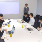 岸田首相、東京大で生成AIの講座受ける 「百聞は一見にしかず」
