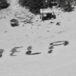 砂浜にヤシの葉で「HELP」太平洋の孤島に取り残された3人救助