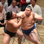 大の里、止まらぬ9連勝 琴桜は痛い3敗目／秋場所